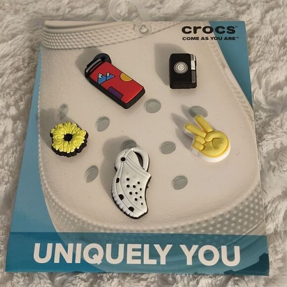5 Crocs Jibbitz Shoe Charms - Picture 3 of 3